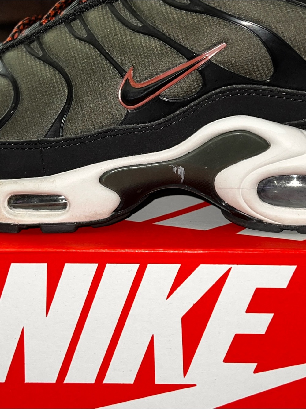 Nike Air Max Plus PREOWNED w Box. - Picture 6 of 8